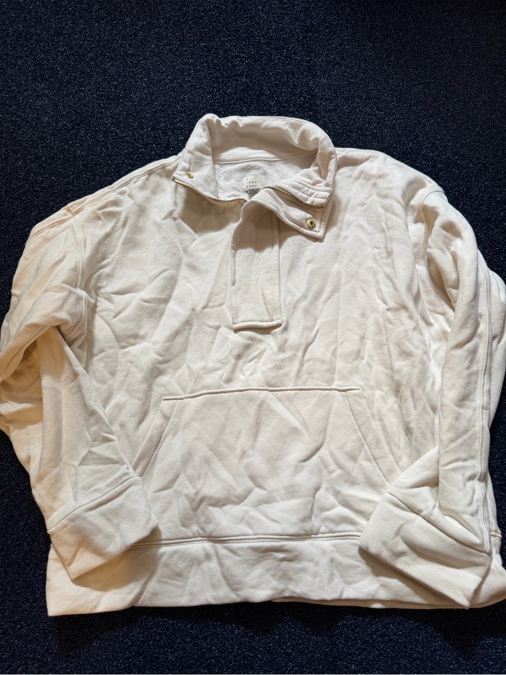 A new day pullover size small